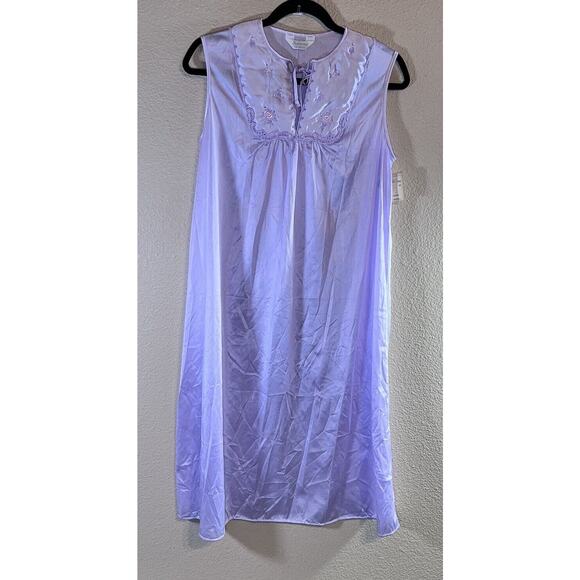 Vintage NWT Sabrina by Mervyns Small Nightgown Lavender Embroidered Trim - Picture 1 of 8
